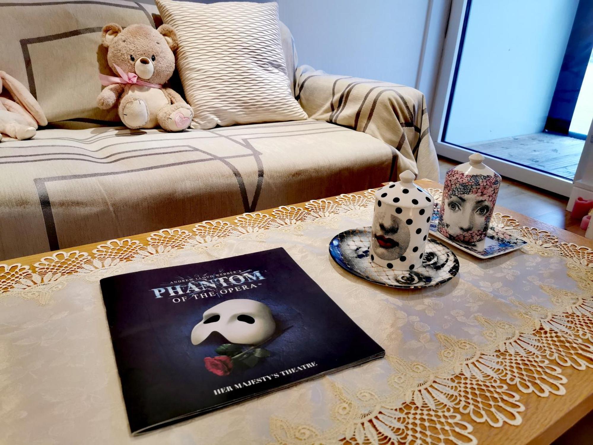 Homestay Room With Stunning Thames River View Лондон Екстериор снимка
